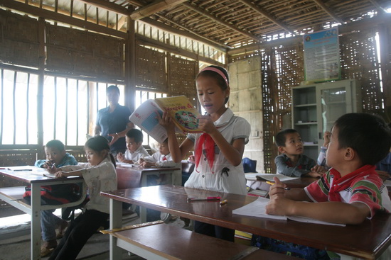 Nhiều chính sách mới đến với giáo viên và học sinh vùng khó khăn